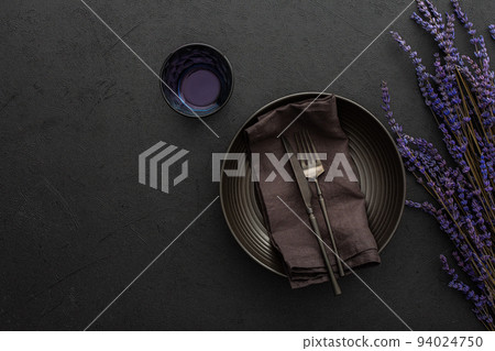 Table setting, top view Table setting, top view 94024750