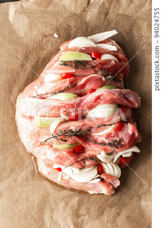 Pork meat with onions and spices and thyme 94024755