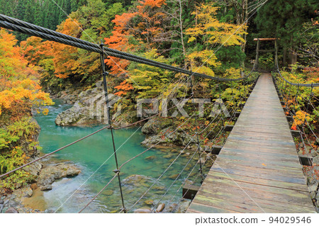 秋山鄉之秋，金州禦倉橋 94029546