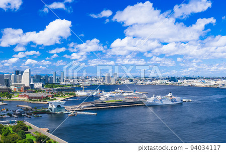 Yokohama blue sky and port scenery Yokohama blue sky and port scenery 94034117