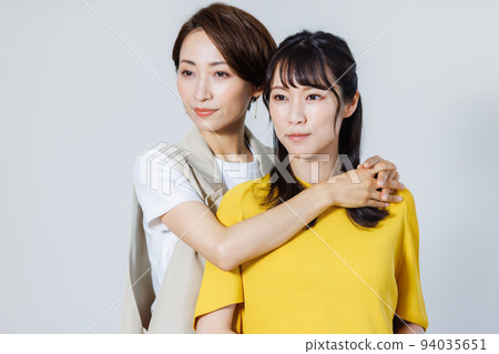 兩個親密的女人的肖像 兩個親密的女人的肖像 94035651