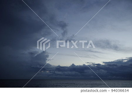 Minamichita Town Aichi Prefecture Sky just before the typhoon Minamichita Town Aichi Prefecture Sky just before the typhoon 94036634