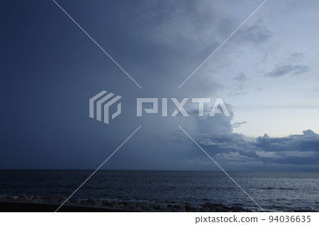 Minamichita Town Aichi Prefecture Sky just before the typhoon 94036635