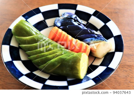日本料理、米糠泡菜（黃瓜、胡蘿蔔、茄子） 94037643