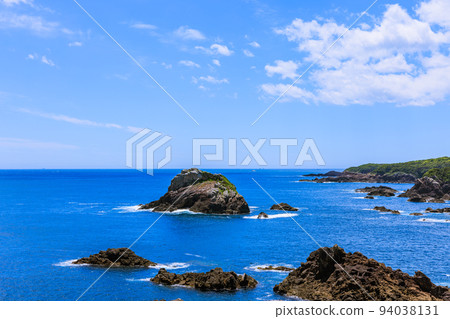 View from Cape Takanosu Oshima, Kushimoto Town, Wakayama Prefecture 94038131