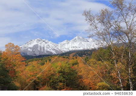 Autumn leaves of Norikura Kogen Autumn leaves of Norikura Kogen 94038630