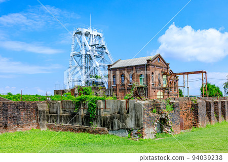 Manda Pit in summer, Arao City, Kumamoto Prefecture 94039238