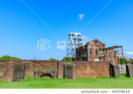 Manda Pit in summer, Arao City, Kumamoto Prefecture 94039616