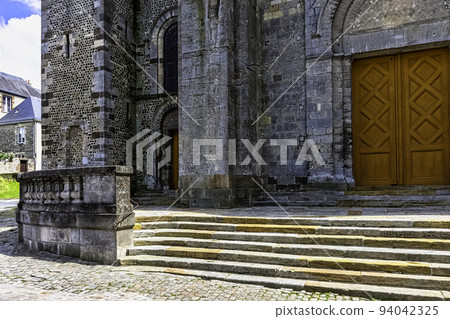 Cathedral of Saint Julian in Le Mans, France 94042325
