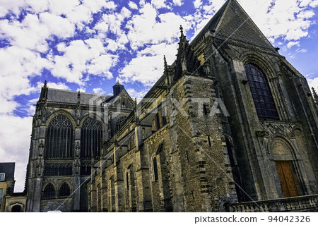 Cathedral of Saint Julian in Le Mans, France Cathedral of Saint Julian in Le Mans, France 94042326