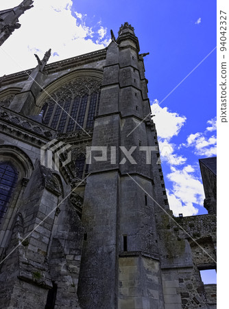 Cathedral of Saint Julian in Le Mans, France Cathedral of Saint Julian in Le Mans, France 94042327