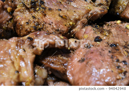美味的牛排 美味的牛排 94042948