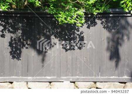 Black painted walls at samurai residences in Kakunodate 94043287