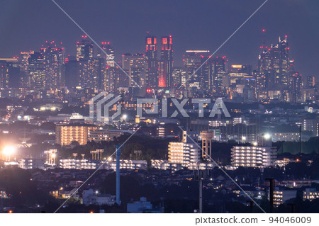 《東京》新宿副中心和東京夜景/遠景 94046009