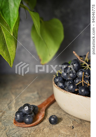 Black Chokeberry Berries Aronia Melanocarpa Black Chokeberry Berries Aronia Melanocarpa 94046778