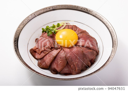 Beef tongue roast beef bowl Beef tongue roast beef bowl 94047631