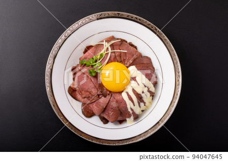 Beef tongue roast beef bowl Beef tongue roast beef bowl 94047645