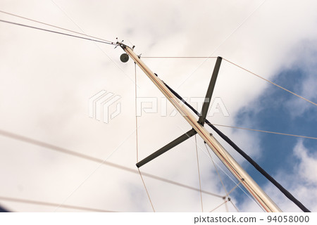 Top of the mast on a yacht 94058000