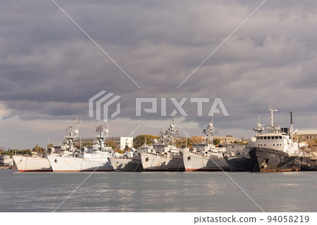 The arrested Ukrainian ships in Sevastopol 94058219
