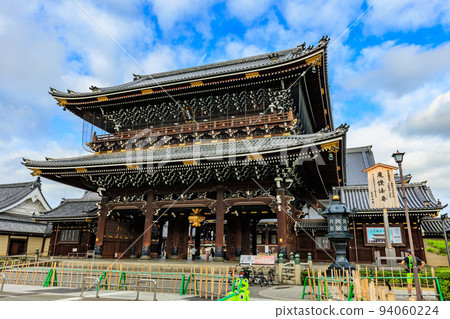 京都市下京區東本願寺（三重堂門） 94060224