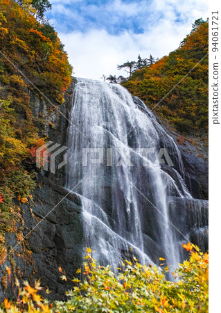 秋田 / 安須瀑布（上段）紅葉 94061721