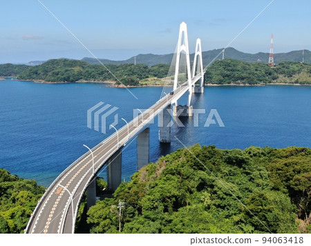 西菅木半島和寺島之間的大島大橋鳥瞰圖 西菅木半島和寺島之間的大島大橋鳥瞰圖 94063418