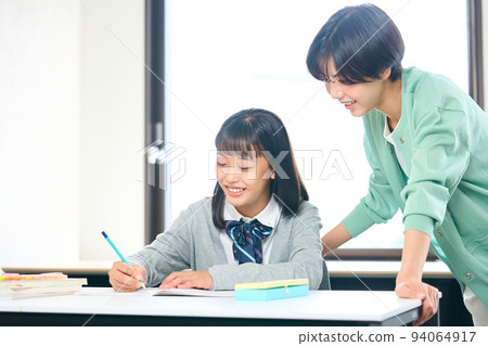 初中生學習，教師教學 94064917