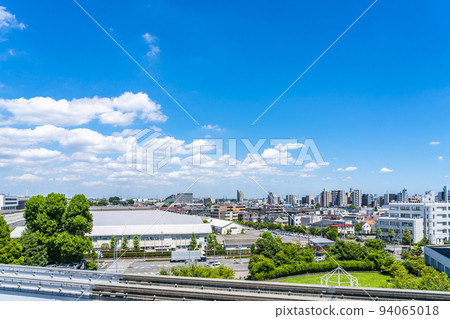 [東京] 自然豐富的立川市街景和單軌電車 94065018