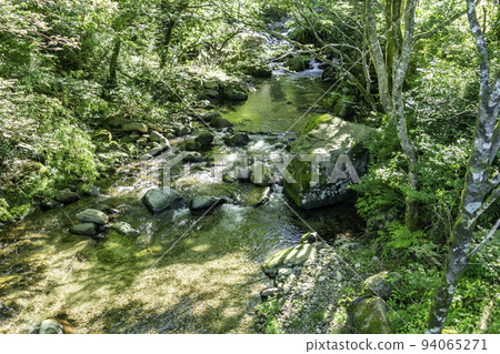 Mitokusan Sanbutsuji Temple, Mitoku River, Misasa Town, Tottori Prefecture 94065271