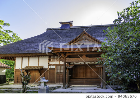 Mitokusan Sanbutsuji Shozenin Main Hall, Misasa-cho, Tottori Prefecture Mitokusan Sanbutsuji Shozenin Main Hall, Misasa-cho, Tottori Prefecture 94065676