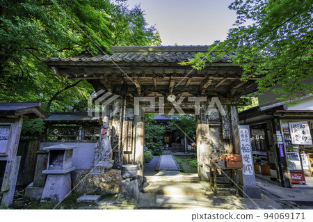 三德山三佛寺臨光院山門三朝町，鳥取縣 94069171