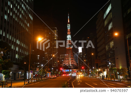 從櫻田街看到的東京塔夜景 94070397