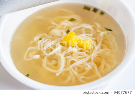 Non-fried cup noodles Non-fried cup noodles 94077677