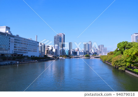 大阪天滿橋的風景 大阪天滿橋的風景 94079018
