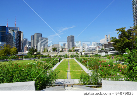 大阪Nakanoshima玫瑰園的風景 大阪Nakanoshima玫瑰園的風景 94079023