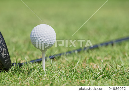 golf course with green grass 94086052