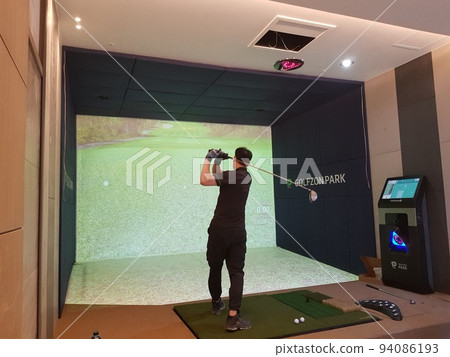 Indoor golf course, interior, construction, interior design, painting 94086193