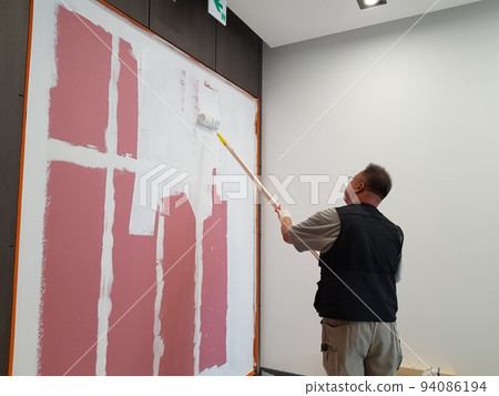 Indoor golf course, interior, construction, interior design, painting 94086194