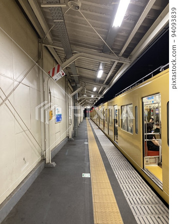夜平台 94093839