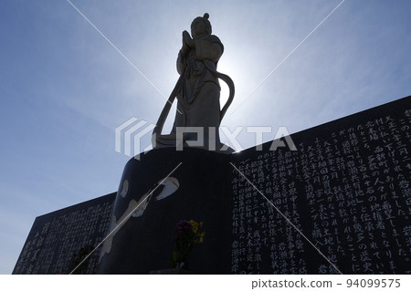 <Chiba Prefecture> Bronze statue of Hime Ototachibana <Chiba Prefecture> Bronze statue of Hime Ototachibana 94099575