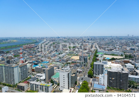 江戶川區,東京北側的城市景觀和從塔廳船堀天文台看到的荒川 江戶川區,東京北側的城市景觀和從塔廳船堀天文台看到的荒川 94104571