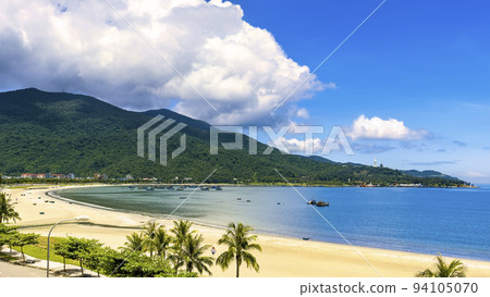 Landscape of My Khe Beach and Son Tra Mountain, Da Nang, Vietnam 94105070