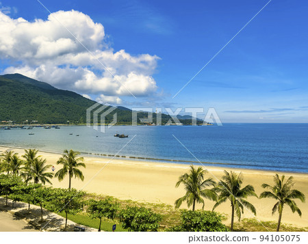 越南峴港美溪海灘和山茶山景觀 越南峴港美溪海灘和山茶山景觀 94105075