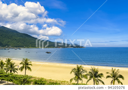 Da Nang, Vietnam Landscape of My Khe Beach with blue sea Da Nang, Vietnam Landscape of My Khe Beach with blue sea 94105076