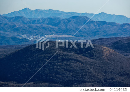 Mount Omuro and Tanzawa mountain range seen from Mt. 94114485