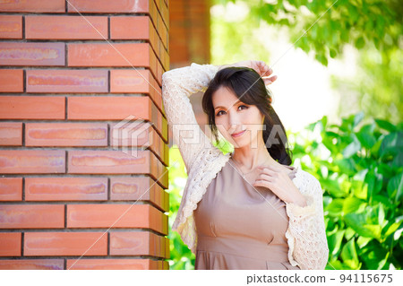 米色連體女 003 94115675