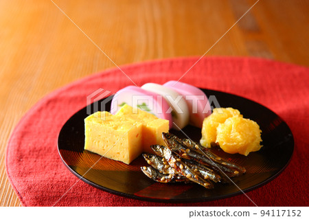 漆器上的少量年菜 漆器上的少量年菜 94117152