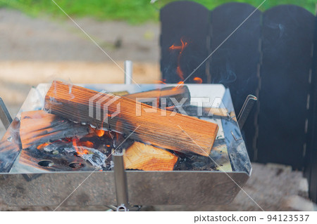 Camping bonfire outdoor image material 94123537