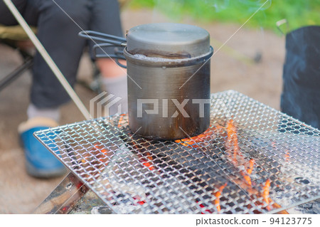 Camping equipment Bonfire Cooking image material Camping equipment Bonfire Cooking image material 94123775