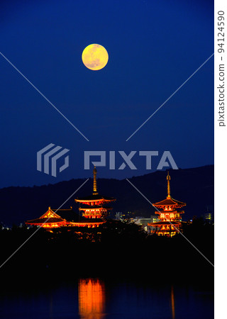 《奈良縣》世界文化遺產藥師寺夜景/ 94124590